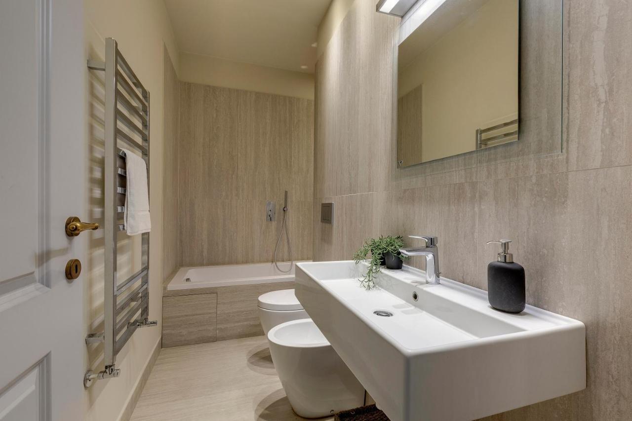 Frida Luxury Apartment By Mamo ฟลอเรนซ์ ภายนอก รูปภาพ